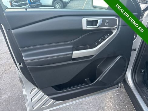 Used 2023 Ford Explorer XLT image 26