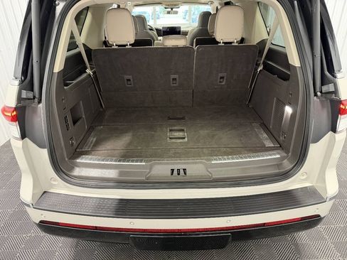 Used 2022 Lincoln Navigator L Reserve AWD/4WD image 20