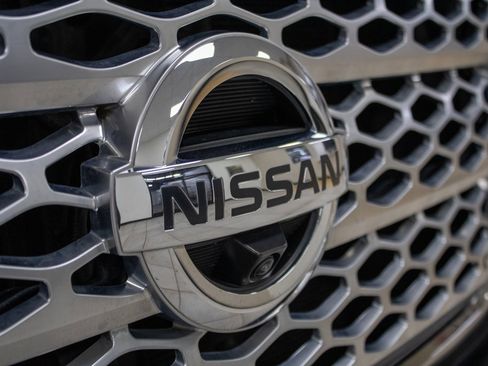 Used 2016 Nissan Titan Platinum Reserve image 24