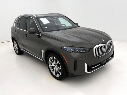 Used 2024 BMW X5 xDrive40i w/ Premium Package AWD/4WD image 2