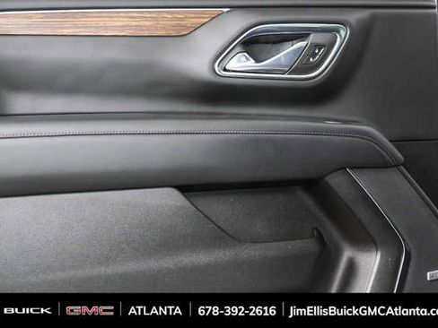 Used 2023 Chevrolet Suburban High Country image 6