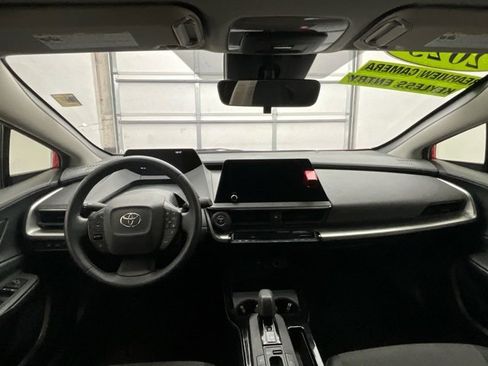 Used 2023 Toyota Prius LE image 4