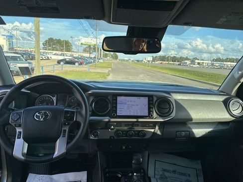 Used 2023 Toyota Tacoma SR5 RWD image 29