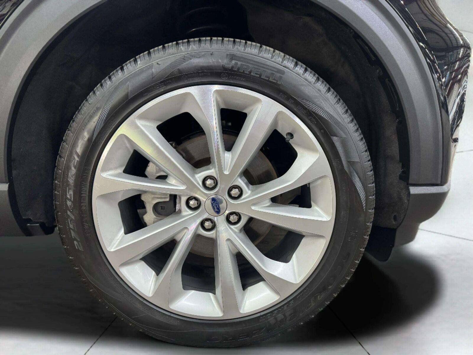 Used 2024 Ford Explorer Platinum w/ Technology Package AWD/4WD image 82