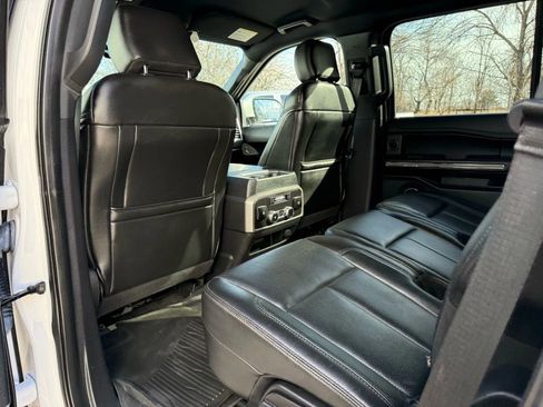 Used 2018 Ford Expedition XLT w/ Equipment Group 202A image 15