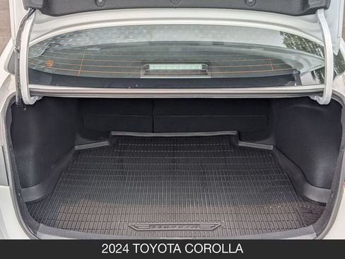 Used 2024 Toyota Corolla SE FWD image 10