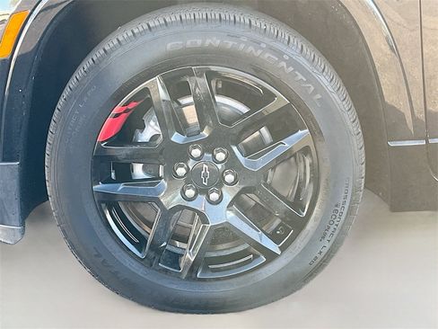 Used 2023 Chevrolet Traverse Premier w/ Redline Edition image 34