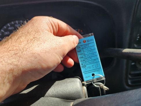 Used 1999 GMC Sierra 1500 SL w/ Marketing Option Pkg image 10