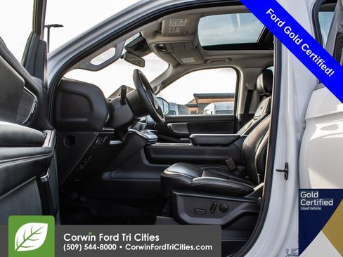 Used 2025 Ford Expedition Max Platinum image 16