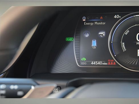 Used 2023 Lexus ES 300h Premium w/ Premium Package image 20