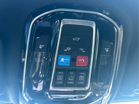 Used 2022 Jeep Grand Cherokee L Overland w/ Luxury Tech Group IV image 20