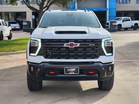 New 2026 Chevrolet Silverado 2500 ZR2 image 11