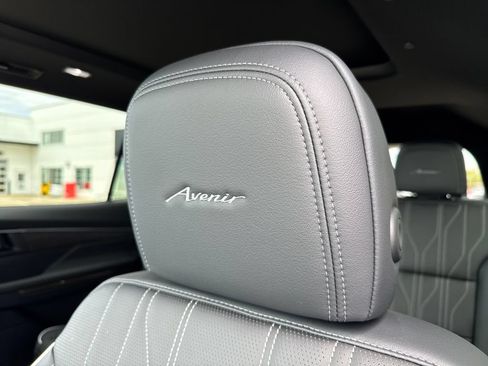 New 2026 Buick Enclave Avenir w/ Super Cruise Package AWD/4WD image 17