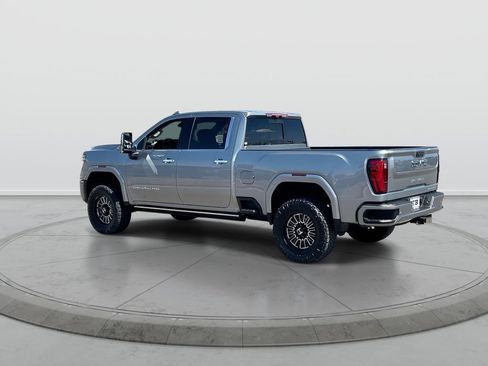 Used 2024 GMC Sierra 3500 Denali w/ Technology Package AWD/4WD image 6