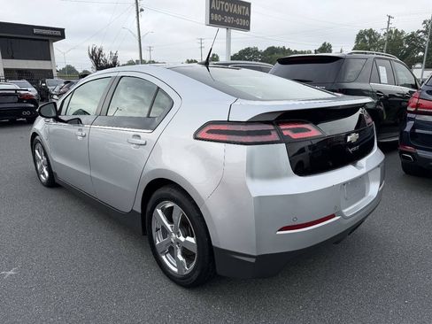 Used 2011 Chevrolet Volt Premium w/ Premium Trim Package FWD image 6