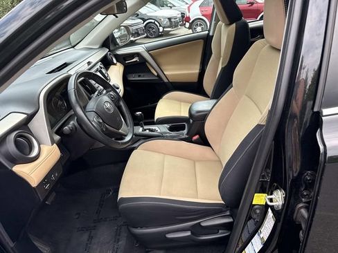 Used 2018 Toyota RAV4 XLE w/ Plus Extra Value Package AWD/4WD image 13