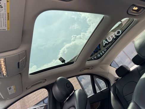 Used 2016 Mercedes-Benz C 300 4MATIC Sedan image 22