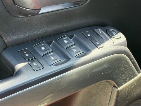 Used 2018 Chevrolet Silverado 1500 LT w/ All Star Edition RWD image 4