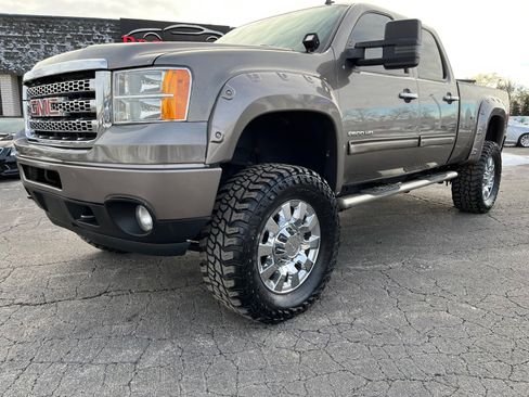 Used 2012 GMC Sierra 2500 SLT w/ SLT Convenience Package image 2