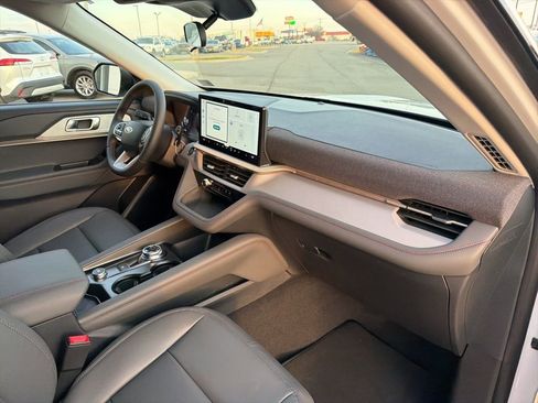 New 2026 Ford Explorer Active w/ Active Comfort Package image 22