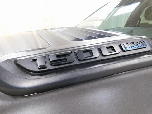 Used 2021 RAM 1500 Limited w/ Night Edition image 12