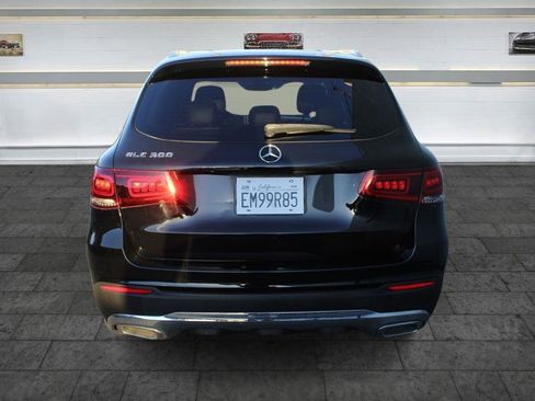 Used 2020 Mercedes-Benz GLC 300 w/ Premium Package image 6