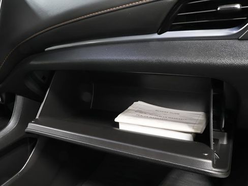 Used 2019 Chevrolet Traverse LT image 34