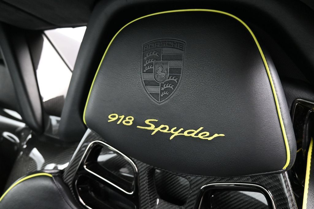 Used 2015 Porsche 918 Spyder AWD/4WD image 22