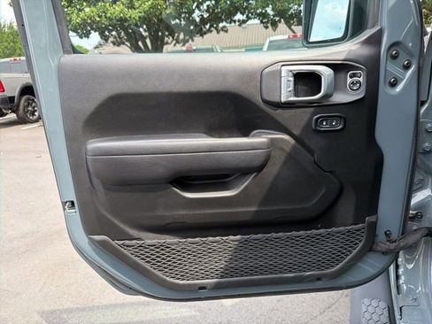 Used 2024 Jeep Wrangler Sport S image 13