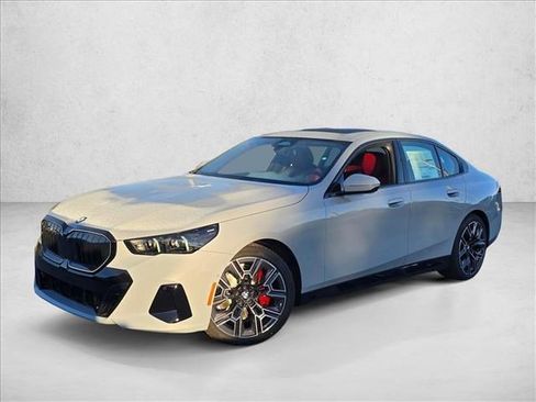 New 2026 BMW 530i xDrive image 1