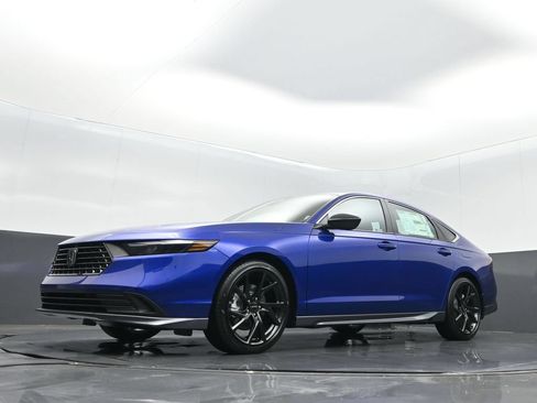 Used 2025 Honda Accord Sport image 13