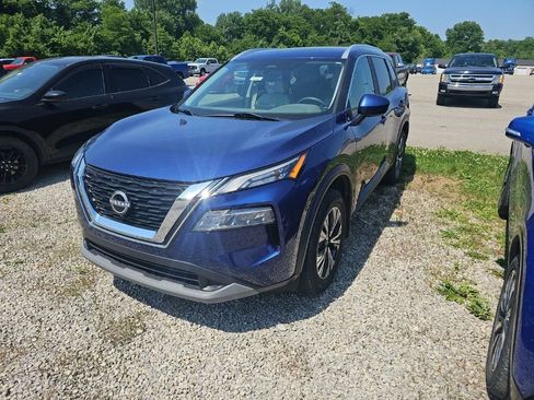Used 2023 Nissan Rogue SV w/ SV Premium Package AWD/4WD image 1