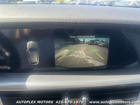 Used 2018 Alfa Romeo Stelvio Sport w/ Quick Order Package 22J Sport AWD/4WD image 37