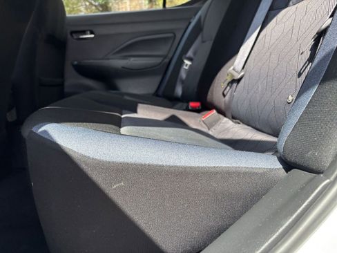 Used 2025 Nissan Versa SV image 25