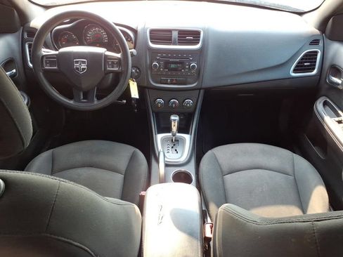 Used 2013 Dodge Avenger SE FWD image 9
