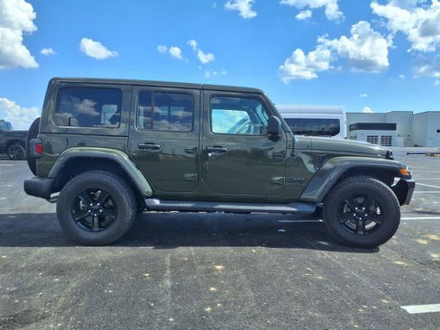 Used 2021 Jeep Wrangler Unlimited Sahara AWD/4WD image 39