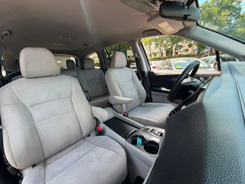 Used 2021 Honda Pilot EX image 22