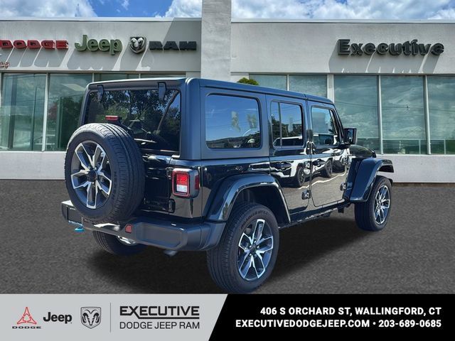 Used 2024 Jeep Wrangler Unlimited w/ Convenience Group AWD/4WD image 4