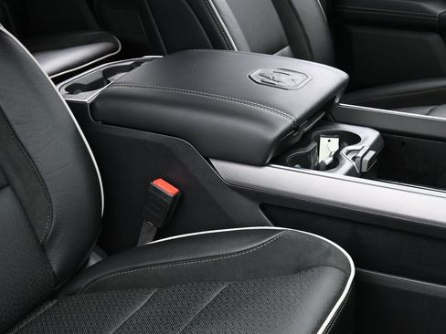 Used 2025 RAM 1500 Laramie image 43