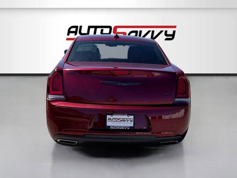 Used 2020 Chrysler 300 Touring w/ Sport Appearance Package image 6