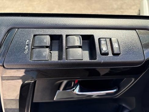 Used 2020 Toyota 4Runner TRD Off-Road AWD/4WD image 31