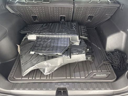 Used 2020 Chevrolet Equinox LT FWD image 22