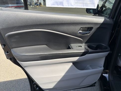 Used 2016 Honda Pilot EX image 12