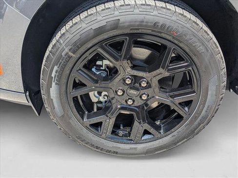 New 2025 Ford Maverick Lobo image 10