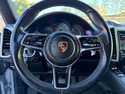 Used 2016 Porsche Cayenne S AWD/4WD image 45
