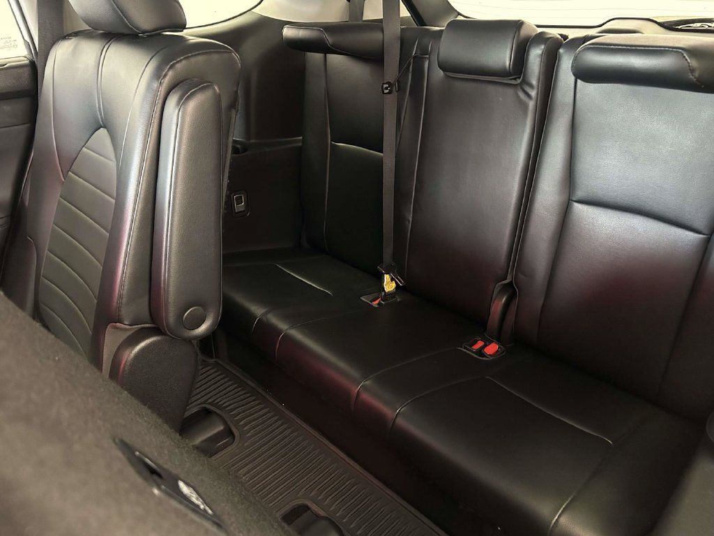 Used 2022 Toyota Highlander XLE FWD image 15