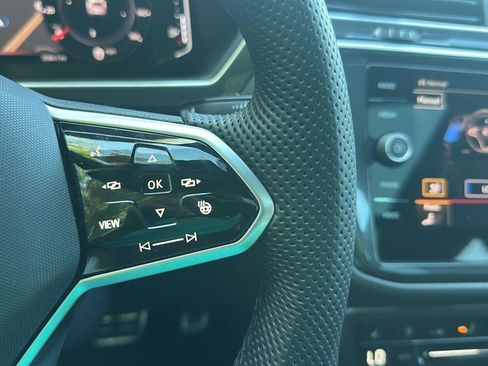 Certified 2024 Volkswagen Tiguan SEL R-Line image 25