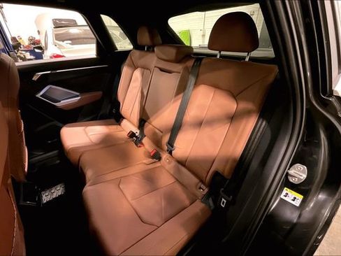 Certified 2023 Audi Q3 2.0T Premium w/ Convenience Package image 26