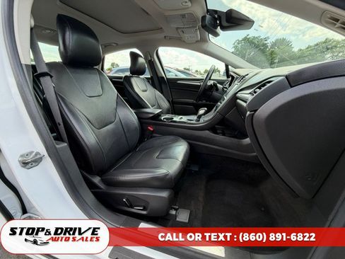 Used 2013 Ford Fusion Titanium w/ Titanium Driver Assist Pkg FWD image 18