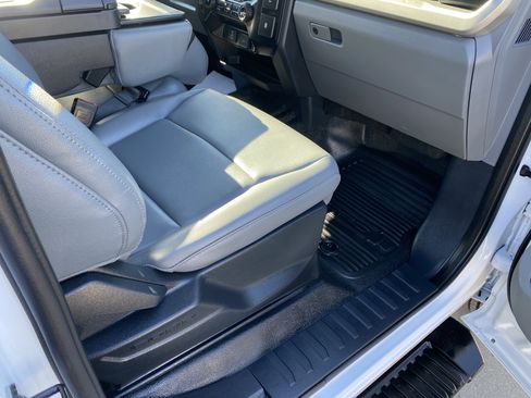 Used 2024 Ford F350 XL w/ XL Chrome Package image 10